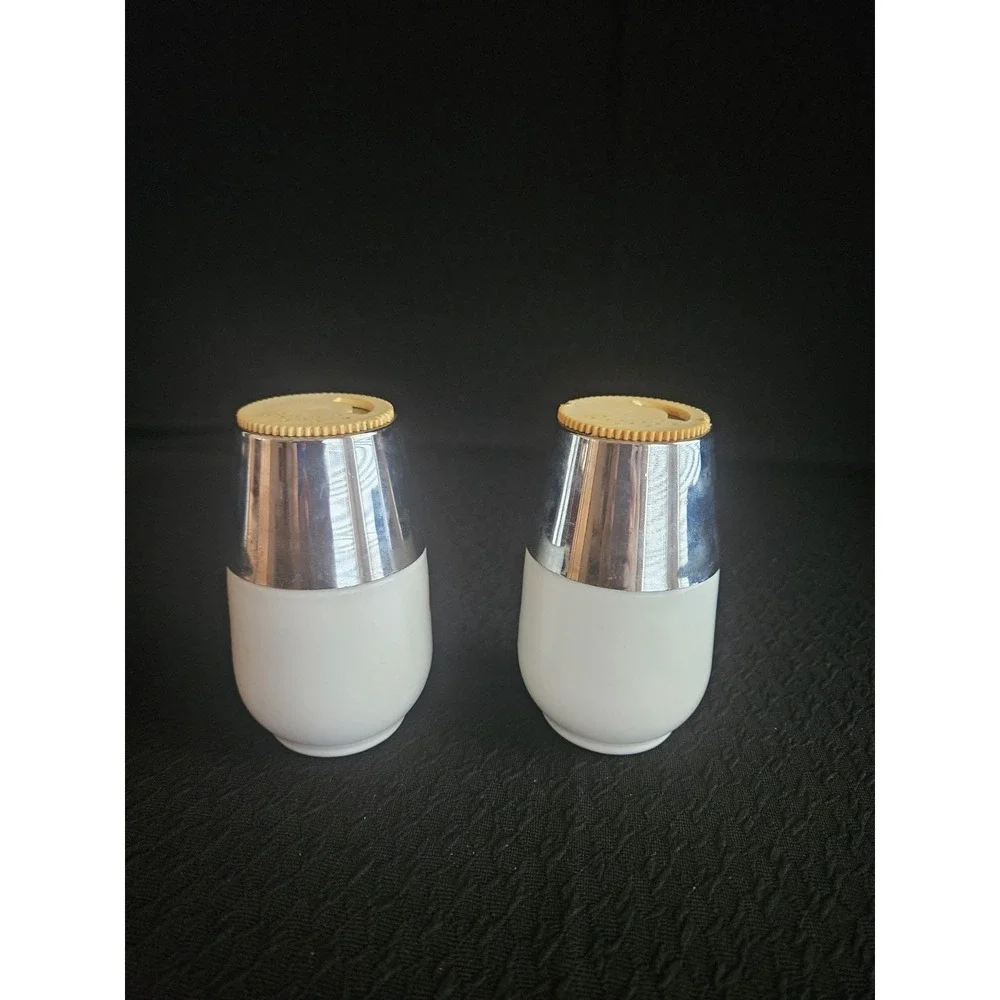 CorningWare Westinghouse Gemco Vintage Salt and Pepper Shakers Spice of Life USA